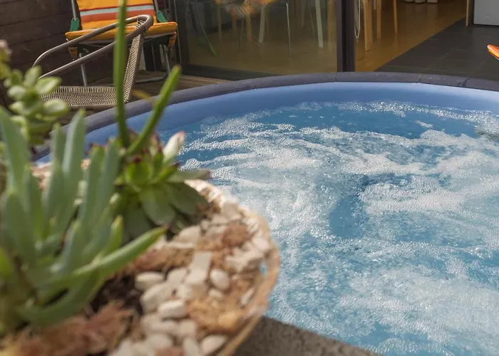 Marketplace 2 Apartament *